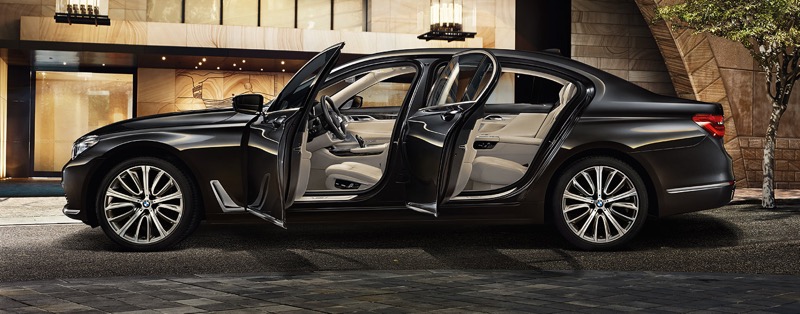 保存版 高級車に乗るメリット デメリットとは 知っているようで知らない高級車に乗るメリット まとめ Sugi Mag スギマグ