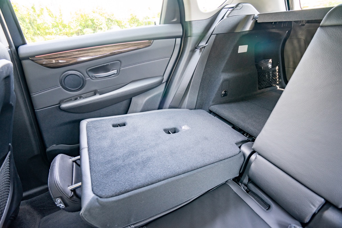 アームストロング ランデブー 消える Bmw 218d アクティブ ツアラー 車 中泊 Sinyogas Jp