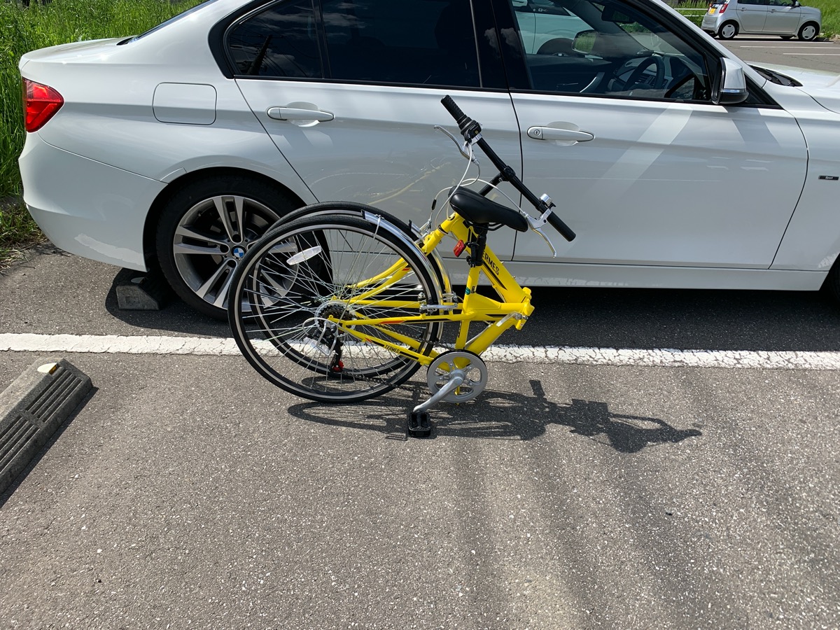 BMW 3シリーズ セダンに積める折りたたみ自転車(クロスバイク)を買った 