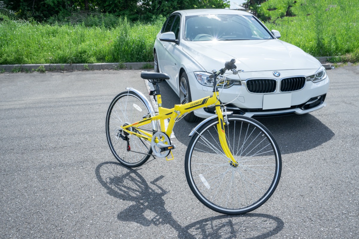 BMW 3シリーズ セダンに積める折りたたみ自転車(クロスバイク)を買った ...