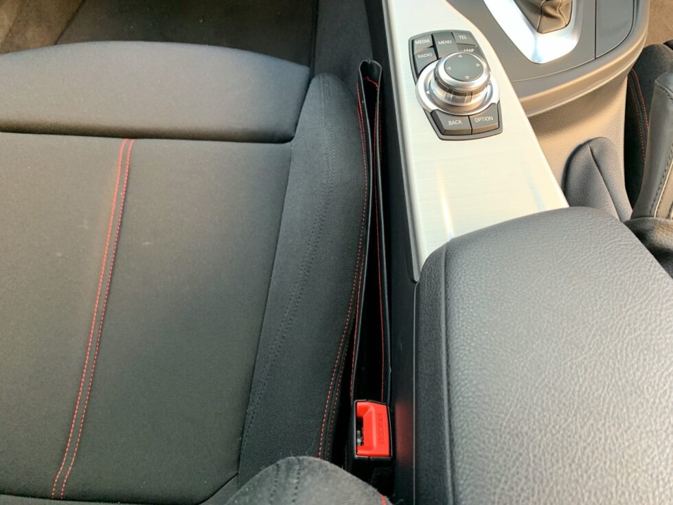 【激安】BMW シートのすき間にピッタリな収納ポケットが便利すぎる!! PR｜SUGI MAG (スギマグ)
