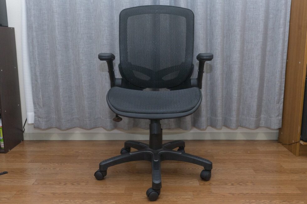 【長期レビュー】コストコのBayside Furnishings メッシュオフィスチェアーを買って2年間使ってみた！｜SUGI MAG (スギマグ)